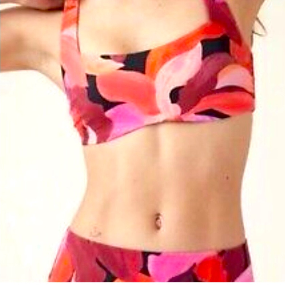 NWT Athleta square neck bikini top